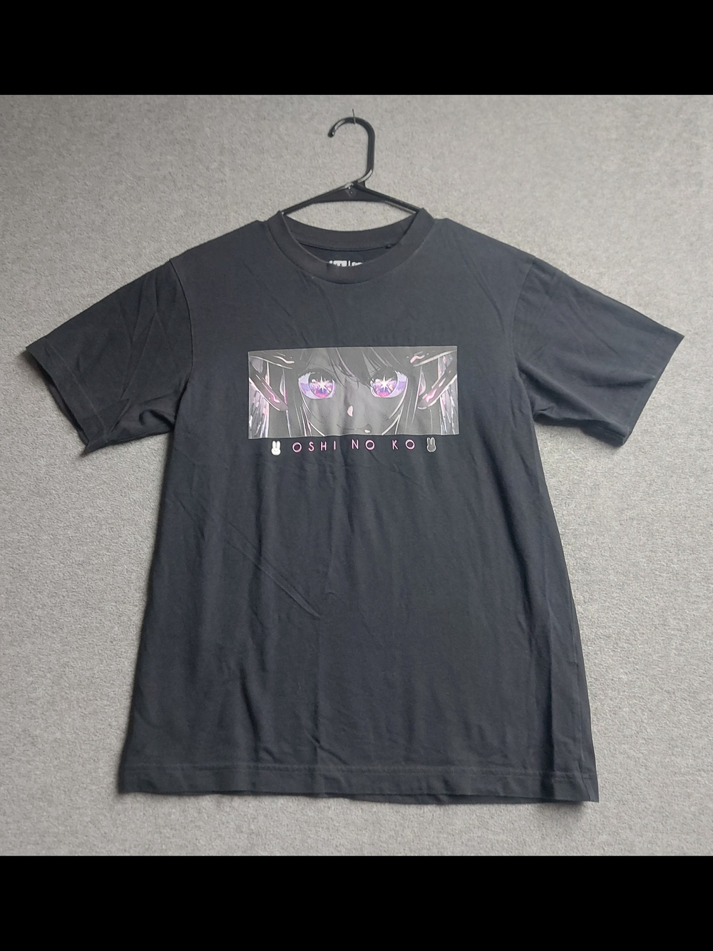 Uniqlo UT Oshi No Ko Anime Graphic Tee Black Small